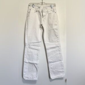 Levi's White Straight Leg Jeans - never worn
